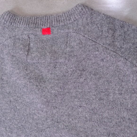 NWT ORIGINAL PENGUIN V-NECK SWEATER - Picture 8 of 8